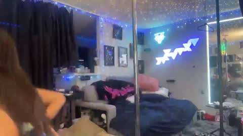 icyspice online show from September 30, 7:30 pm