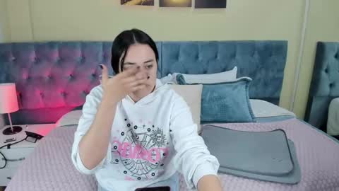 Icy online show from January 28, 11:49 am