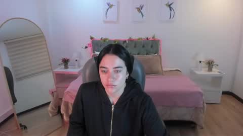 Snapshot of icysweetcam chatting on July 24, 11:30 am Icy online show from July 24, 11:30 am