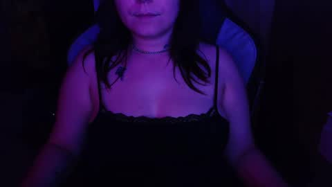 idamilliscent online show from March 6, 4:31 am