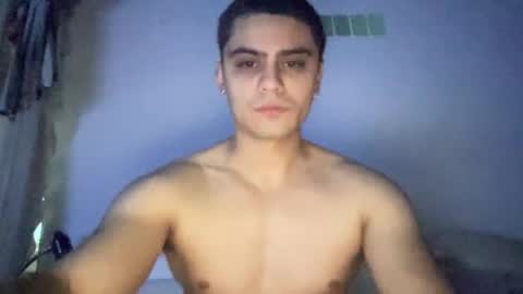 idkimjusttyping1000 online show from November 3, 11:22 am