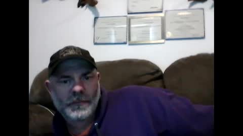 Snapshot of idkwhyidothis348732 chatting on February 23, 8:00 pm idkwhyidothis348732 online show from February 23, 8:00 pm