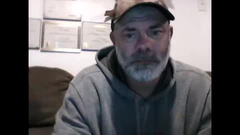 Snapshot of idkwhyidothis348732 chatting on March 2, 2:32 pm idkwhyidothis348732 online show from March 2, 2:32 pm