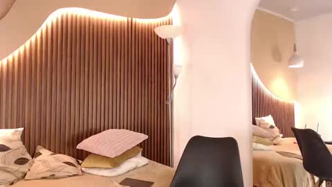 ifis online show from October 26, 1:00 am