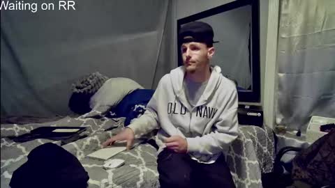 Snapshot of igetherwetter chatting on January 17, 8:45 am Amiri Roue online show from January 17, 8:45 am