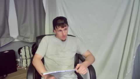 Snapshot of igetherwetter chatting on February 8, 10:39 am Amiri Roue online show from February 8, 10:39 am