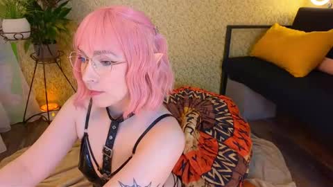 Emmy  help me reach 100 thumbs up online show from November 8, 12:22 am