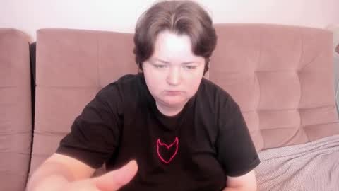 Snapshot of ihaveasecret_ chatting on March 9, 7:05 pm Alice online show from March 9, 7:05 pm