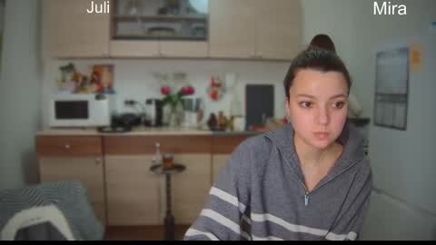 Julia and Mira online show from February 9, 4:40 pm