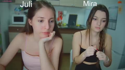 Julia and Mira online show from March 4, 3:26 pm