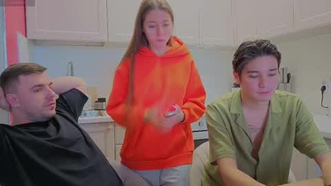 Julia and Mira online show from October 2, 6:42 am