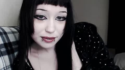 Snapshot of iiiiiiis chatting on October 18, 11:16 pm iiiiiiis online show from October 18, 11:16 pm