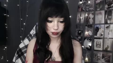 Snapshot of iiiiiiis chatting on May 31, 10:33 pm iiiiiiis online show from May 31, 10:33 pm