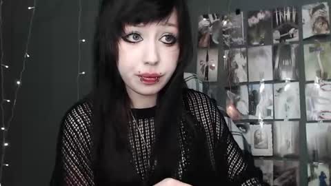 Snapshot of iiiiiiis chatting on June 10, 8:46 am iiiiiiis online show from June 10, 8:46 am