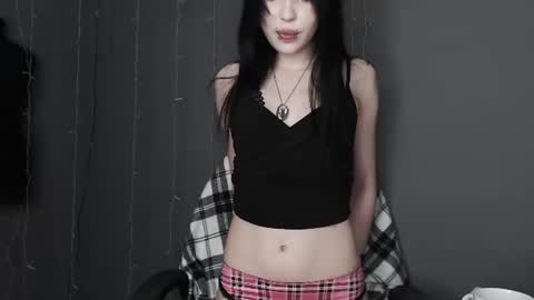 iiiiiiis online show from June 16, 9:17 pm