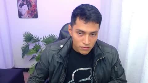 Snapshot of iiker_18 chatting on July 13, 3:59 pm Iker online show from July 13, 3:59 pm