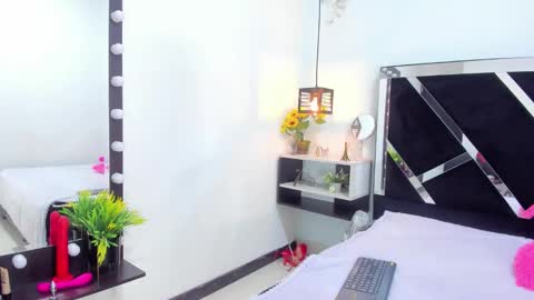 Snapshot of iisabella_noa chatting on September 25, 1:26 pm Isabella online show from September 25, 1:26 pm