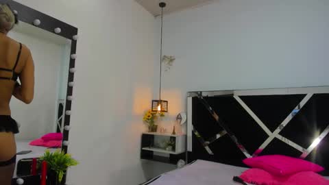 Snapshot of iisabella_noa chatting on September 26, 1:37 pm Isabella online show from September 26, 1:37 pm