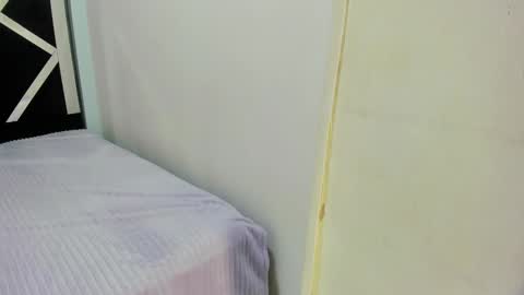 Snapshot of iisabella_noa chatting on October 1, 1:50 pm Isabella online show from October 1, 1:50 pm