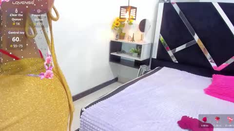 Snapshot of iisabella_noa chatting on October 8, 1:20 pm Isabella online show from October 8, 1:20 pm