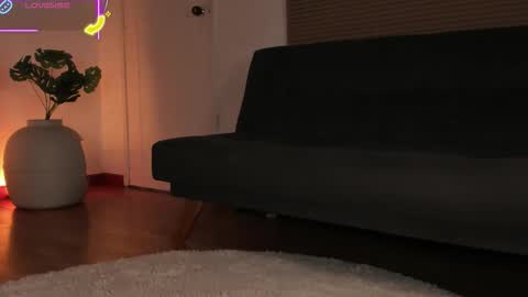 Lua     online show from November 25, 12:21 am