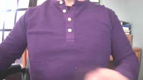 Snapshot of il_undercover chatting on December 23, 4:17 pm il_undercover online show from December 23, 4:17 pm