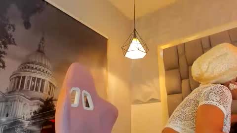 Snapshot of ile_matamba chatting on November 1, 3:03 pm ile_matamba online show from November 1, 3:03 pm