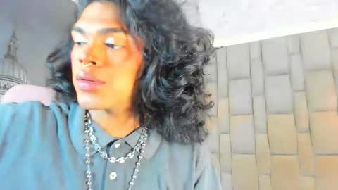 Snapshot of ile_matamba chatting on November 17, 12:11 pm ile_matamba online show from November 17, 12:11 pm