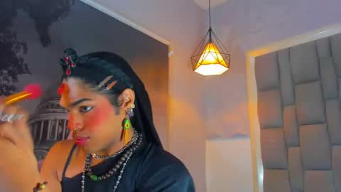 Snapshot of ile_matamba chatting on November 18, 12:20 pm ile_matamba online show from November 18, 12:20 pm