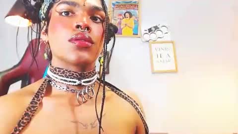 Snapshot of ile_matamba chatting on November 28, 7:38 pm ile_matamba online show from November 28, 7:38 pm