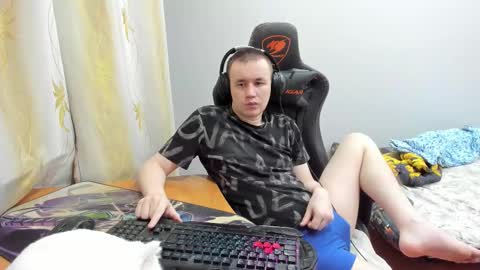 iliaskris online show from October 12, 5:34 pm