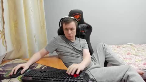 iliaskris online show from November 28, 11:07 pm