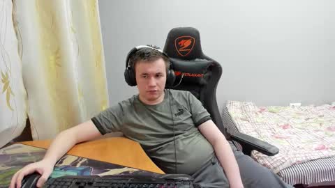 iliaskris online show from December 4, 5:43 pm