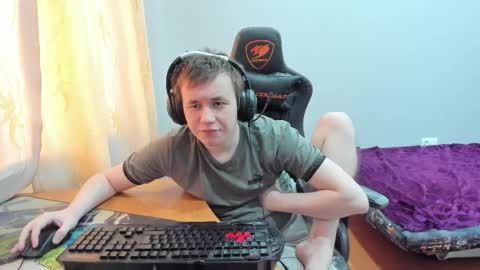 iliaskris online show from December 19, 7:48 am