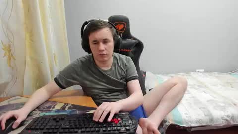 iliaskris online show from February 3, 2:53 am