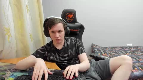 iliaskris online show from March 17, 12:37 am