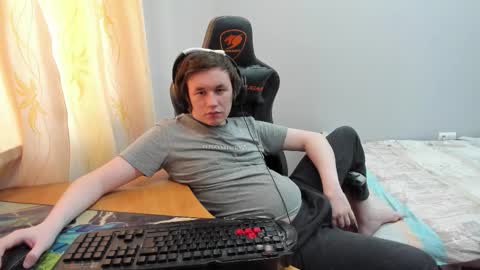 iliaskris online show from March 19, 4:16 am