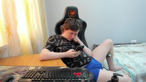 iliaskris online show from April 2, 5:16 am