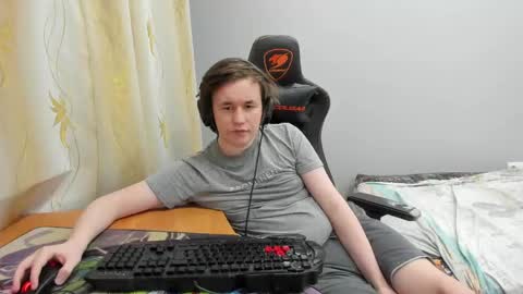 iliaskris online show from April 13, 10:26 pm