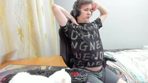 iliaskris online show from April 14, 3:40 pm