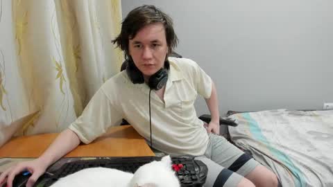 iliaskris online show from April 20, 6:20 pm