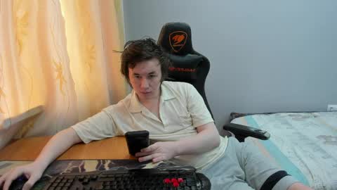 iliaskris online show from April 21, 8:09 am