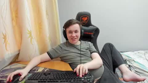 iliaskris online show from June 7, 12:37 am