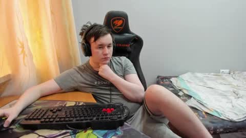 iliaskris online show from June 30, 1:39 am
