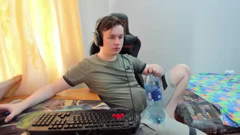 iliaskris online show from July 22, 1:36 pm