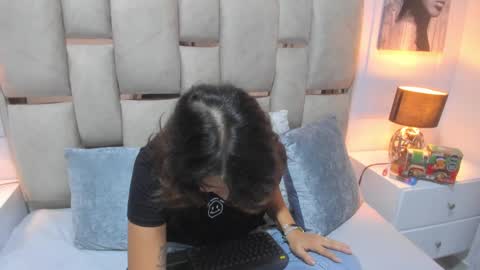 ILY   online show from December 12, 9:30 am