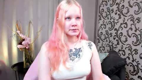 Annie online show from September 18, 3:30 am