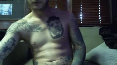 Snapshot of illistratedman chatting on January 7, 3:33 pm illustrated-man online show from January 7, 3:33 pm