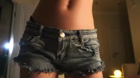 illona_harriss online show from March 26, 4:34 pm