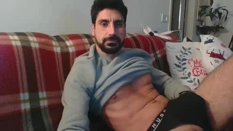 Snapshot of ilmangj90 chatting on December 12, 5:37 pm ilmangj90 online show from December 12, 5:37 pm